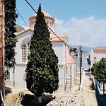 Paradisos Kastellorizou Διαμέρισμα Μεγίστη